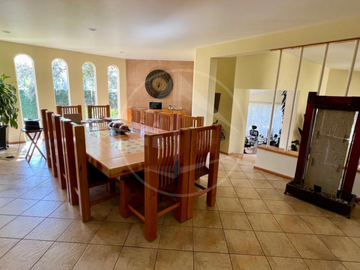 RESIDENCIA DE LUJO EN VENTA CON JARDÍN PRIVADO Y 5 RECÁMARAS EN HACIENDA DE VALLESCONDIDO