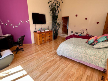 RESIDENCIA DE LUJO EN VENTA CON JARDÍN PRIVADO Y 5 RECÁMARAS EN HACIENDA DE VALLESCONDIDO