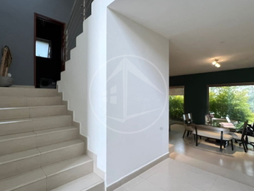 CASA ESPECTACULAR EN VENTA EN CLUB DE GOLF VALLESCONDIDO