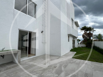 RESIDENCIA ESPECTACULAR EN VENTA EN PRADO LARGO