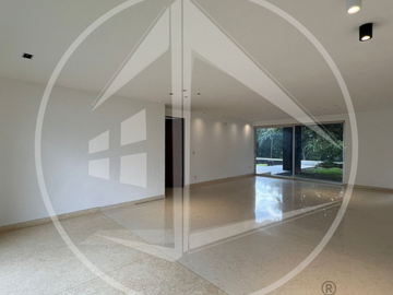 RESIDENCIA ESPECTACULAR EN VENTA EN PRADO LARGO