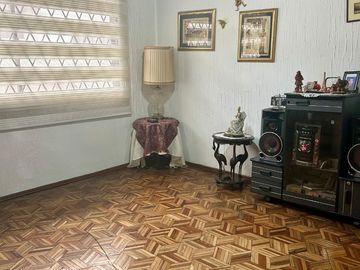 Casa rentera en venta en el sector Las Casas Bajo, centro norte de Quito