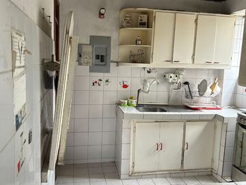 Casa rentera en venta en el sector Las Casas Bajo, centro norte de Quito