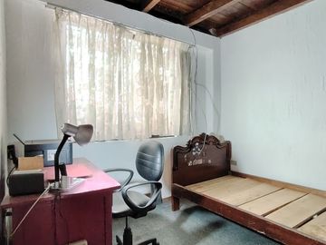 Casa rentera en venta en el sector Las Casas Bajo, centro norte de Quito