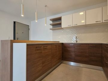 ¡Vive con Estilo en Cumbayá! – Moderna Suite en Venta Cerca del Parque