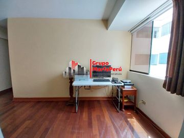 VENTA DE FLAT EN SAN ISIDRO