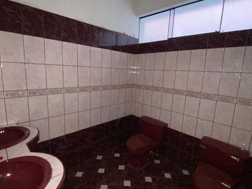 Se Vende Casa de 3 Pisos en Esquina, Callao