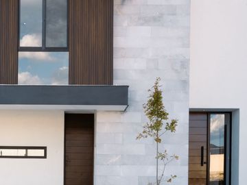 CASA EN VENTA EN LOMAS DEL MOLINO