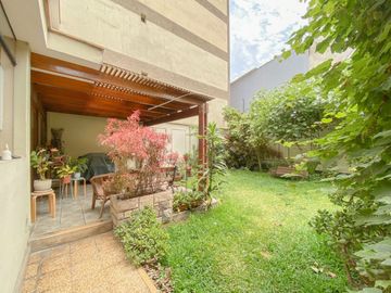 Vendo Casa a una cuadra de Av. 28 de Julio, zona segura y tranquila.