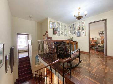 Vendo Casa a una cuadra de Av. 28 de Julio, zona segura y tranquila.