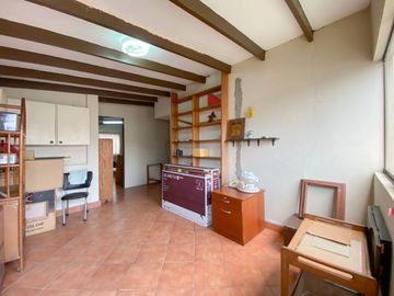 Vendo Casa a una cuadra de Av. 28 de Julio, zona segura y tranquila.