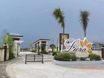 Townhouse For Sale In Liora Homes Naic Cavite.