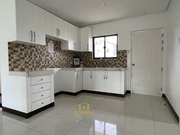 Single Attached House & Lot For Sale In Grand ParkPlace Imus Cavite
