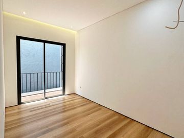 Dijual Rumah Ready Baru 5 Kamar / 2 Lantai Di Duren Sawit Jaktim Dekat RSUD