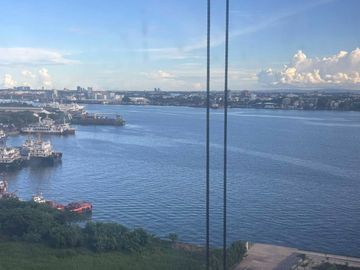 FOR SALE - BRAND NEW STUDIO SEAVIEW IN MANDANI BAY, MANDAUE CEBU. FRONT SEAVIEW UNIT. FURNISHED. READY FOR OCCUPANCY.