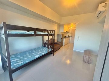 FOR SALE - BRAND NEW STUDIO SEAVIEW IN MANDANI BAY, MANDAUE CEBU. FRONT SEAVIEW UNIT. FURNISHED. READY FOR OCCUPANCY.