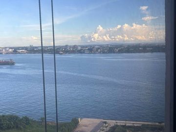 FOR SALE - BRAND NEW STUDIO SEAVIEW IN MANDANI BAY, MANDAUE CEBU. FRONT SEAVIEW UNIT. FURNISHED. READY FOR OCCUPANCY.