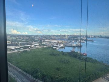 FOR SALE - BRAND NEW STUDIO SEAVIEW IN MANDANI BAY, MANDAUE CEBU. FRONT SEAVIEW UNIT. FURNISHED. READY FOR OCCUPANCY.