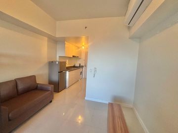 FOR SALE - BRAND NEW STUDIO SEAVIEW IN MANDANI BAY, MANDAUE CEBU. FRONT SEAVIEW UNIT. FURNISHED. READY FOR OCCUPANCY.