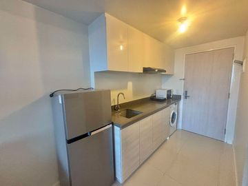 FOR SALE - BRAND NEW STUDIO SEAVIEW IN MANDANI BAY, MANDAUE CEBU. FRONT SEAVIEW UNIT. FURNISHED. READY FOR OCCUPANCY.