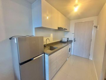 FOR SALE - BRAND NEW STUDIO SEAVIEW IN MANDANI BAY, MANDAUE CEBU. FRONT SEAVIEW UNIT. FURNISHED. READY FOR OCCUPANCY.