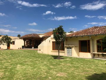 Casa mediterranea de venta en Tumbaco