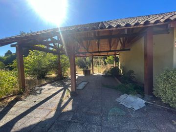 EN VENTA CASA EN CURICO, CAMINO A ZAPALLAR