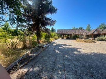 EN VENTA CASA EN CURICO, CAMINO A ZAPALLAR