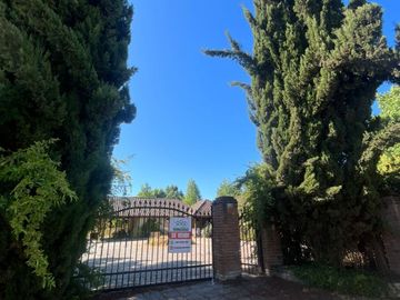 EN VENTA CASA EN CURICO, CAMINO A ZAPALLAR