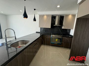 CASA NUEVA EN VENTA COTO SOARE II ORIENTACION NORTE SUR.