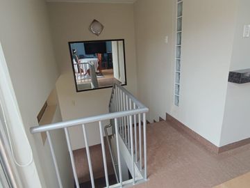 VENTA CASA DOS PISOS