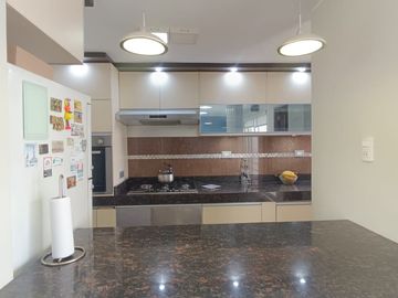 VENTA CASA DOS PISOS