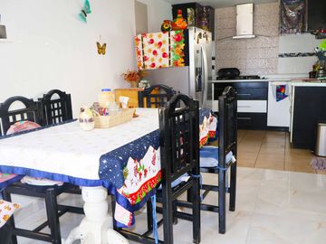Casa en venta, Fraccionamiento Paseo del Roble N. 31,San Francisco Ocotlán, Puebla.