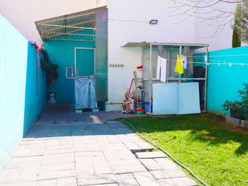 Casa en venta, Fraccionamiento Paseo del Roble N. 31,San Francisco Ocotlán, Puebla.