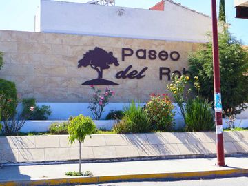 Casa en venta, Fraccionamiento Paseo del Roble N. 31,San Francisco Ocotlán, Puebla.