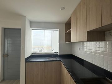 VENTA DE DEPARTAMENTO DE ESTRENO CON PISCINA EN EXCLUSIVA PLAYA EL REVES EN PUNTA NEGRA