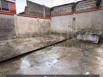 Casa independiente con 2 departamentos, sur de Quito, Ciudadela Ibarra