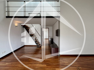 EXCLUSIVA RESIDENCIA CON EXCELENTES ACABADOS EN REAL DEL COUNTRY, LOMAS COUNTRY CLUB.