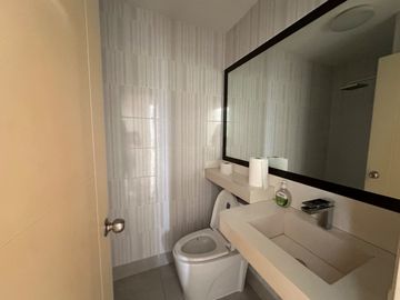 Venta de Duplex en Avenida Tomas Marsano
