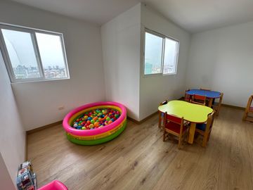 Venta de Duplex en Avenida Tomas Marsano