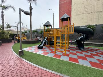 Venta de Duplex en Avenida Tomas Marsano