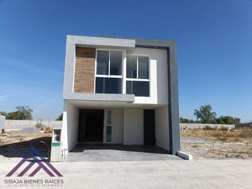 CASA EN VENTA EN PRIVADA RAMBLAS EN ZONA DE SANTA BARBARA EN POZOS SAN LUIS POTOSI
