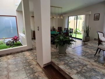 Alquilo Hermosa Casa En Urb. Los Girasoles En Cayma