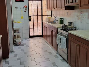 Alquilo Hermosa Casa En Urb. Los Girasoles En Cayma