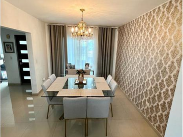 SE VENDE CASA EN COLINAS DE SAN JERONIMO