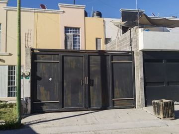 CASA EN VENTA EN SOLEDAD DE GRACIANO SANCHEZ