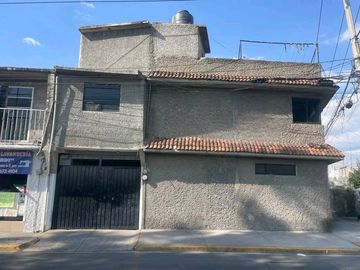 CASA EN VENTA EN PASEO DE LAS CARRETAS OJO DE AGUA