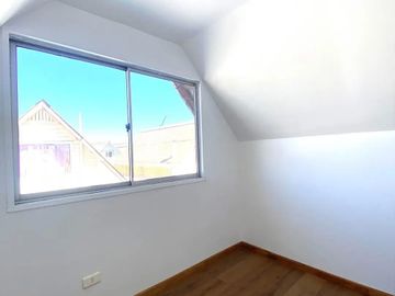 EN VENTA CASA EN CURICÓ, VILLA CONAVICOOP