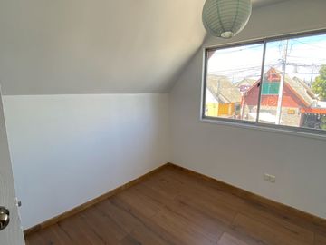 EN VENTA CASA EN CURICÓ, VILLA CONAVICOOP