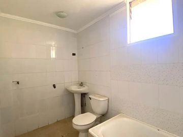 EN VENTA CASA EN CURICÓ, VILLA CONAVICOOP